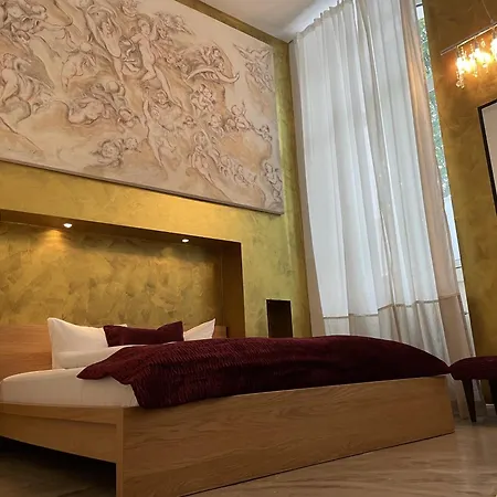 Amical Hotel 4*