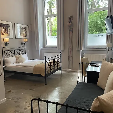 爱米克酒店 酒店 4*