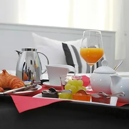 Hotel Amical 4*